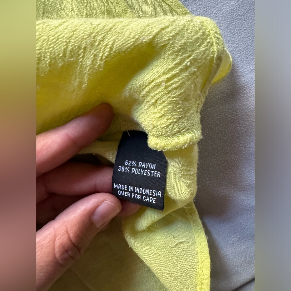 Yellow Ruffle-Trim Sleeveless Top - Picture 3 of 5